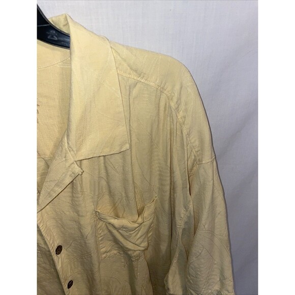 Tommy Bahama Men’s Hawaiian Shirt Size 2XL Yellow Floral Beach Island Cruise - Picture 4 of 12